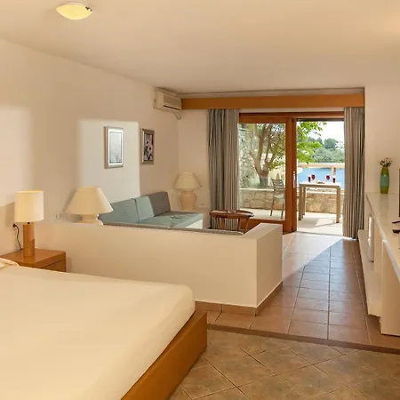 Cape & Kanapitsa (Skiathos)