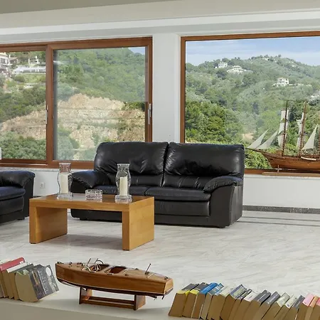 Cape & Kanapitsa (Skiathos)