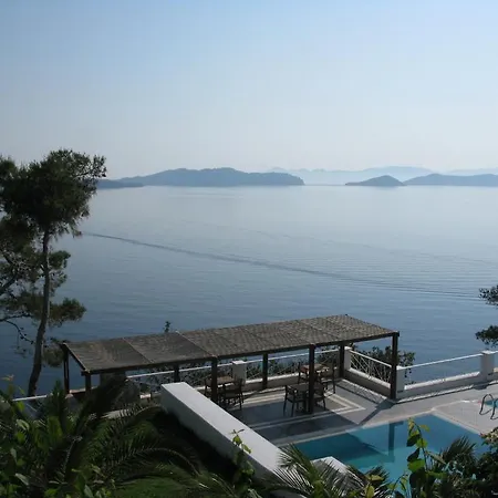 Cape & Kanapitsa (Skiathos)