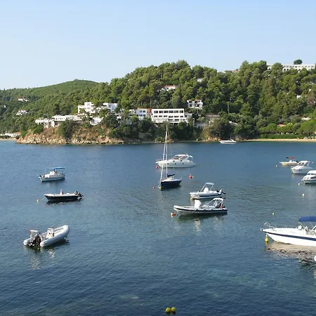 Cape & Kanapitsa (Skiathos)