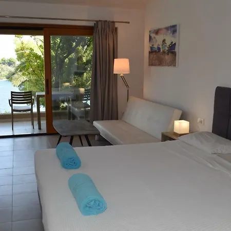 Cape & Hotel Kanapitsa (Skiathos)