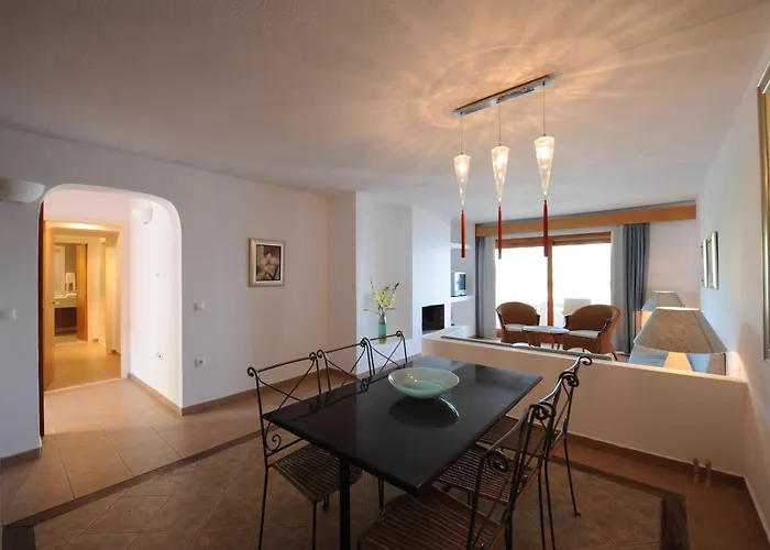 Cape & Szálloda Kanapíca