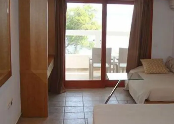 Cape & Hotel Kanapitsa (Skiathos)