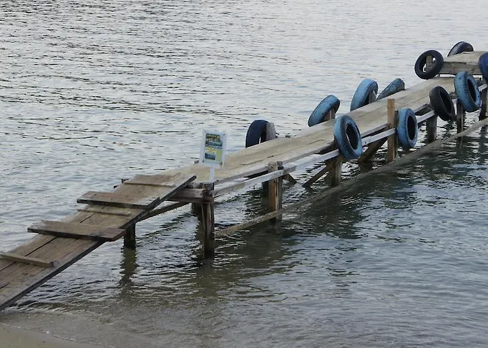 Cape & Kanapitsa (Skiathos)