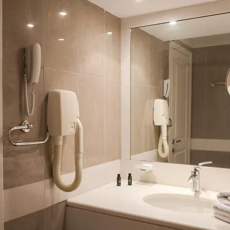 Cape & Καναπίτσα