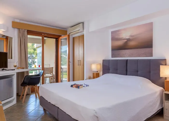 Cape & 5* Kanapitsa (Skiathos)