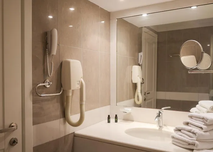 Cape & Kanapitsa (Skiathos)