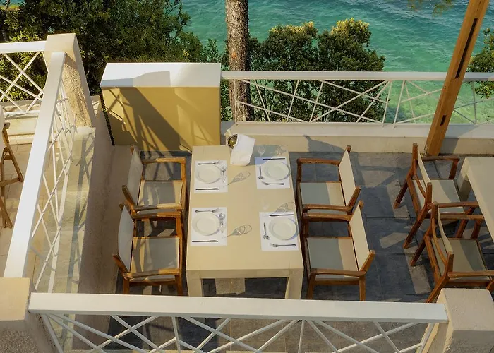 Cape & Kanapitsa (Skiathos)